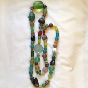 Black Shroud Frosted Glass Beads Necklace