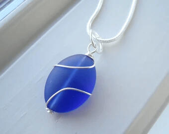 Lazuli Frosted Glass Necklace